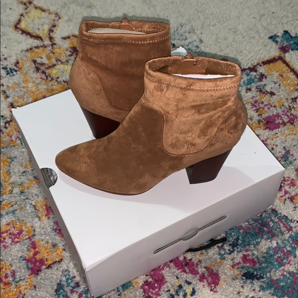 Aldo Suede Tan booties